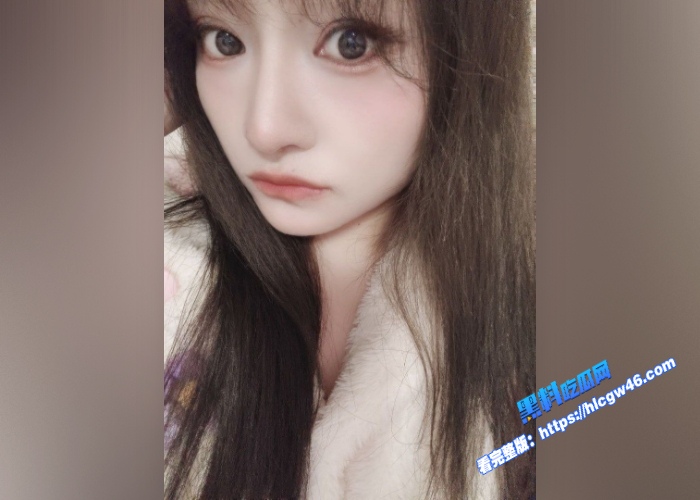 探探约炮约到郑州二七附近巨乳骚母狗喜欢被记录性爱时刻各种黑丝渔网袜被后入爆操 图4WH700x500px