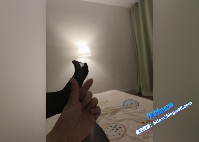 探探约炮约到郑州二七附近巨乳骚母狗喜欢被记录性爱时刻各种黑丝渔网袜被后入爆操 图14WH700x500px