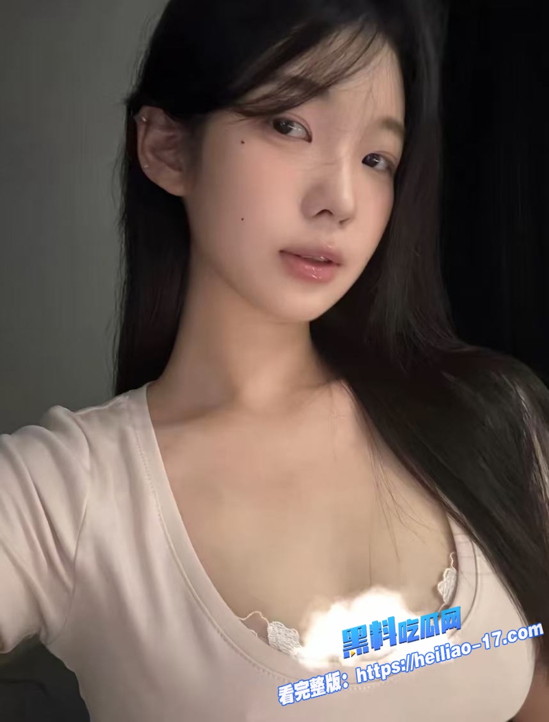 高颜值反差女神私密直播视频曝光清纯美女与炮友缠绵大胆放飞自我1 高颜值反差女神私密直播视频曝光清纯美女与炮友缠绵大胆放飞自我1