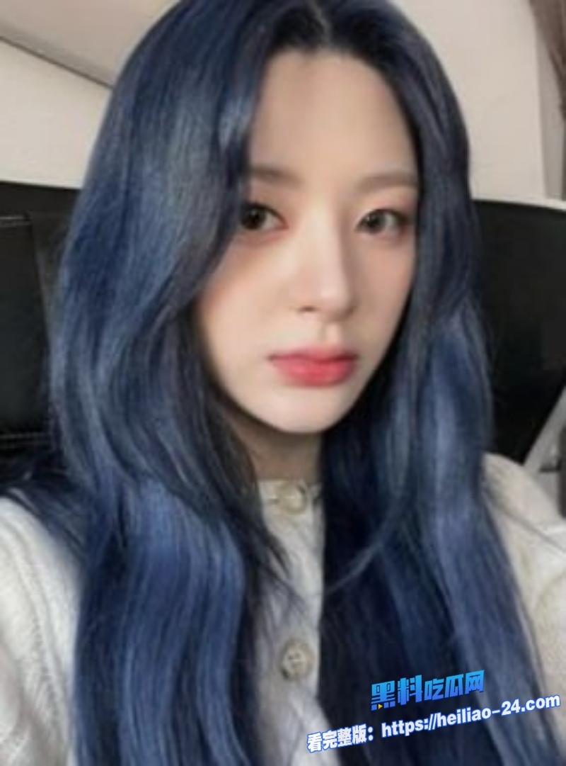 韩国高颜值网红女神尹公主自慰福利私拍惊爆流出水晶假屌猛插不停反差婊属性拉满 1