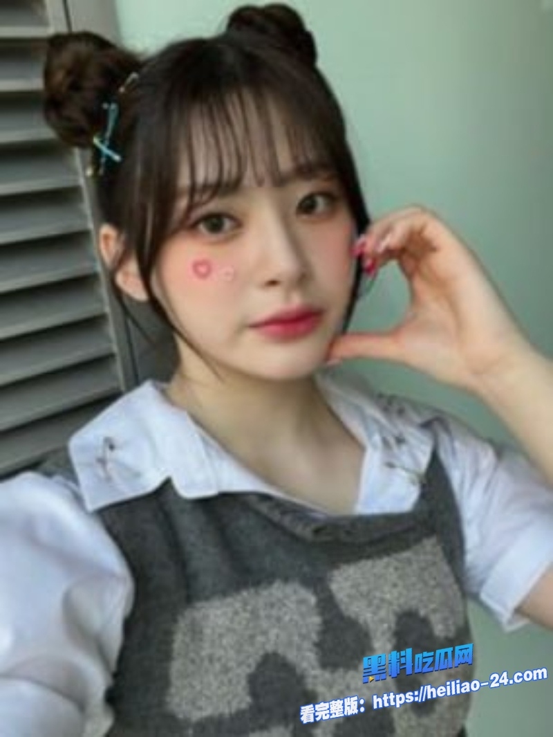 韩国高颜值网红女神尹公主自慰福利私拍惊爆流出水晶假屌猛插不停反差婊属性拉满 5