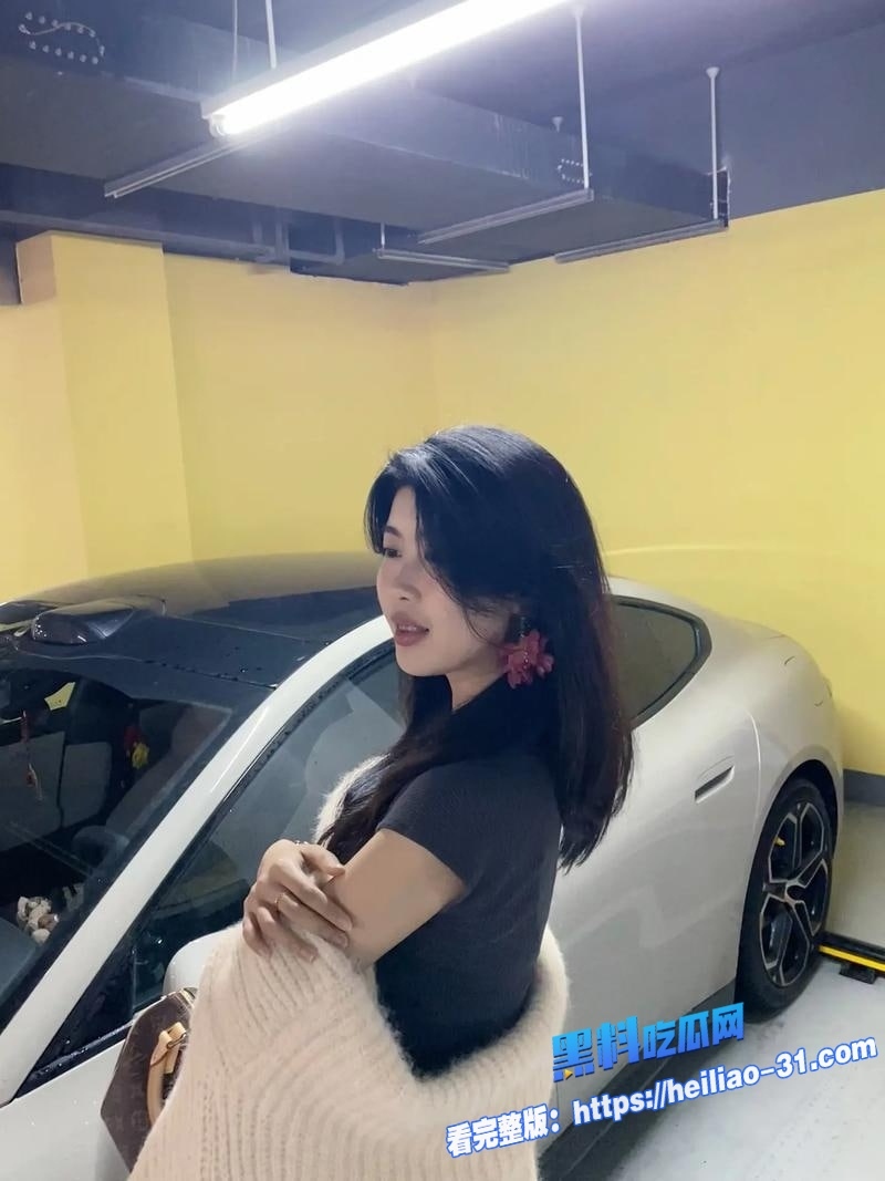 海角乱伦姐姐婚纱诱惑极致口爆吞精新娘媚态撩人婚纱下跪深喉吞下每一滴2 海角乱伦姐姐婚纱诱惑极致口爆吞精新娘媚态撩人婚纱下跪深喉吞下每一滴2