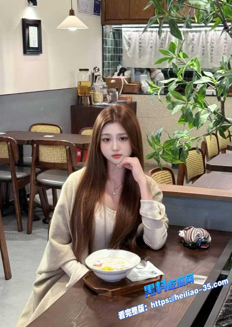 海角姐弟乱伦之我的离异姐姐姐姐睡觉时弟弟扒内裤猛操各种偷拍内射后入4