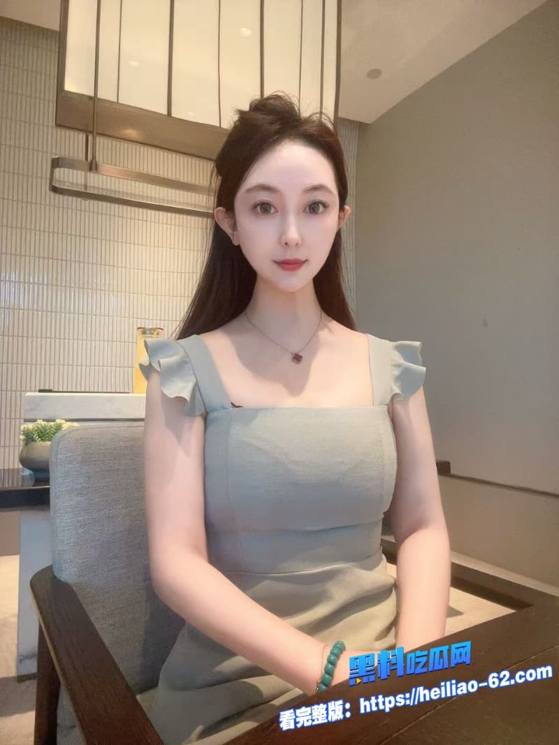 酒量惊人的老婆酒店醉酒车轮战老公先操骚逼再换朋友轮奸第二天直呼逼好疼4