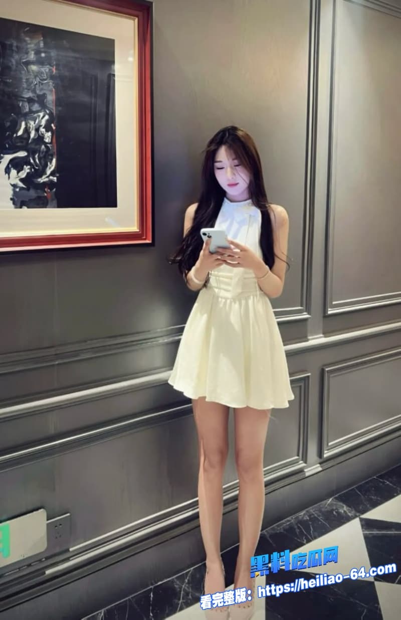 台湾网红约炮清纯黑丝美女酒店内与好兄弟一起3P前后夹击疯狂调教巨乳晃荡超诱惑7 台湾网红约炮清纯黑丝美女酒店内与好兄弟一起3P前后夹击疯狂调教巨乳晃荡超诱惑7