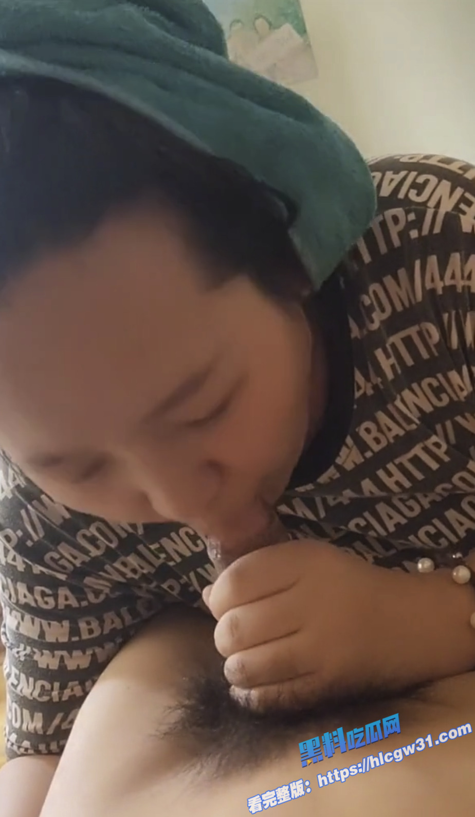 风韵犹存的母狗少妇 居家自拍各种大尺度性爱视频 多毛小骚穴被爆操!23 风韵犹存的母狗少妇 居家自拍各种大尺度性爱视频 多毛小骚穴被爆操!23