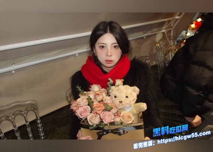 极品反差小网红 被金主高价包养 与金主大尺度性爱视频被曝光 深情口嗦牛子 按倒疯狂爆操！ 1