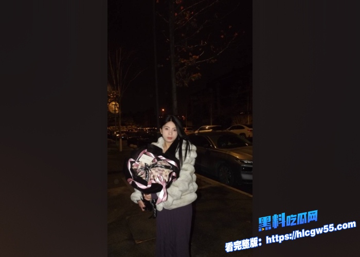 极品反差小网红 被金主高价包养 与金主大尺度性爱视频被曝光 深情口嗦牛子 按倒疯狂爆操！ 14