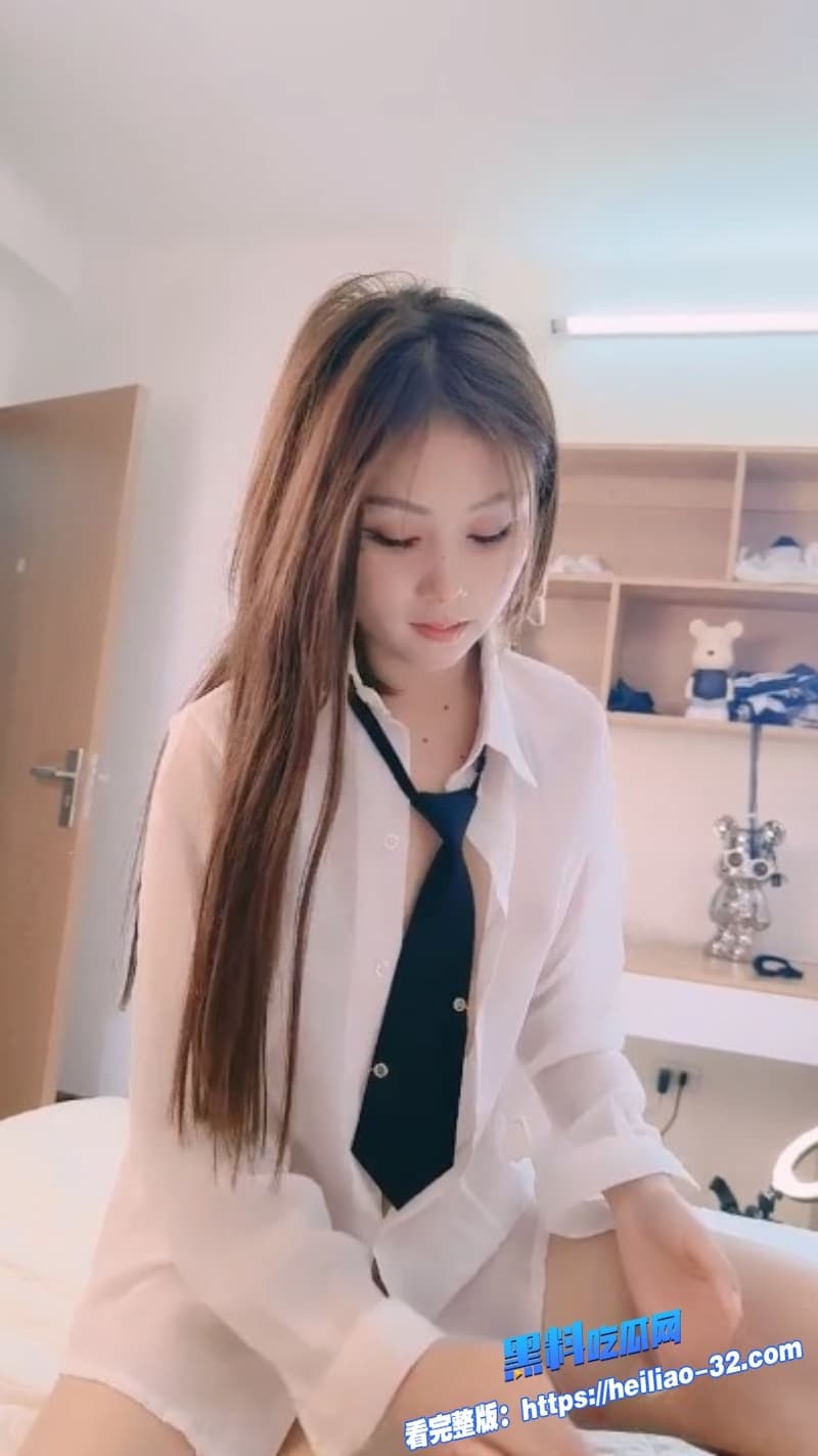 顶级纹身女神白色衬衫狂野抽插 女上位传教士啪啪视频流出骚穴特写爽到爆 6 顶级纹身女神白色衬衫狂野抽插 女上位传教士啪啪视频流出骚穴特写爽到爆 6