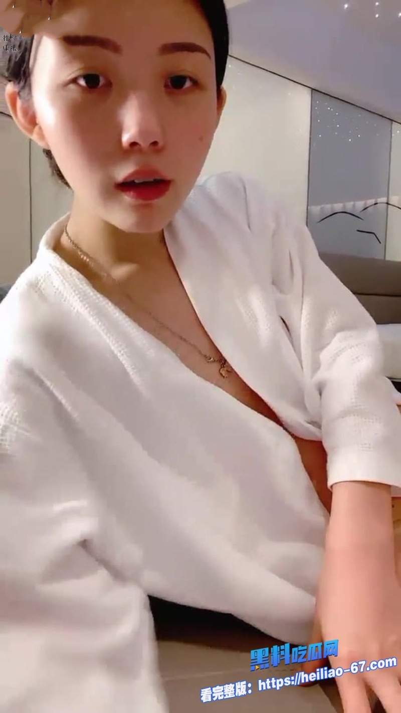 清纯向日葵女孩性瘾发作小吊男友疯狂冲击她的小穴但还是难以满足6 清纯向日葵女孩性瘾发作小吊男友疯狂冲击她的小穴但还是难以满足6