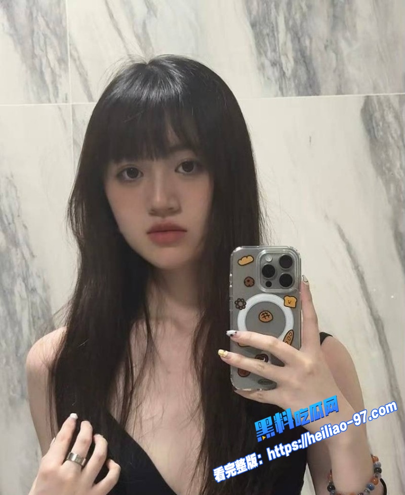 微胖白嫩眼镜妹大学生外表清纯私下酒店被黄毛男友猛操高潮乖巧又骚浪2 微胖白嫩眼镜妹大学生外表清纯私下酒店被黄毛男友猛操高潮乖巧又骚浪2
