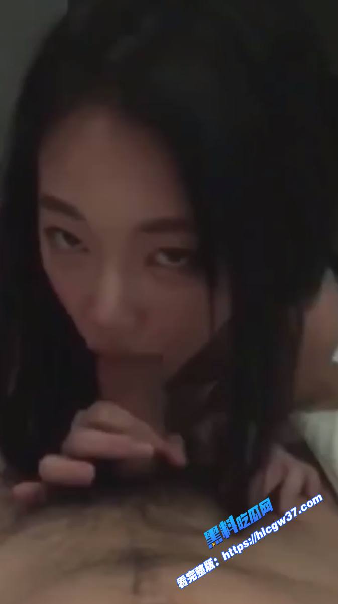 高颜值学生妹口交被男友拍摄特写完美角度清纯长相原来是喜欢吃男友鸡巴 图6 高颜值学生妹口交被男友拍摄特写完美角度清纯长相原来是喜欢吃男友鸡巴 图6