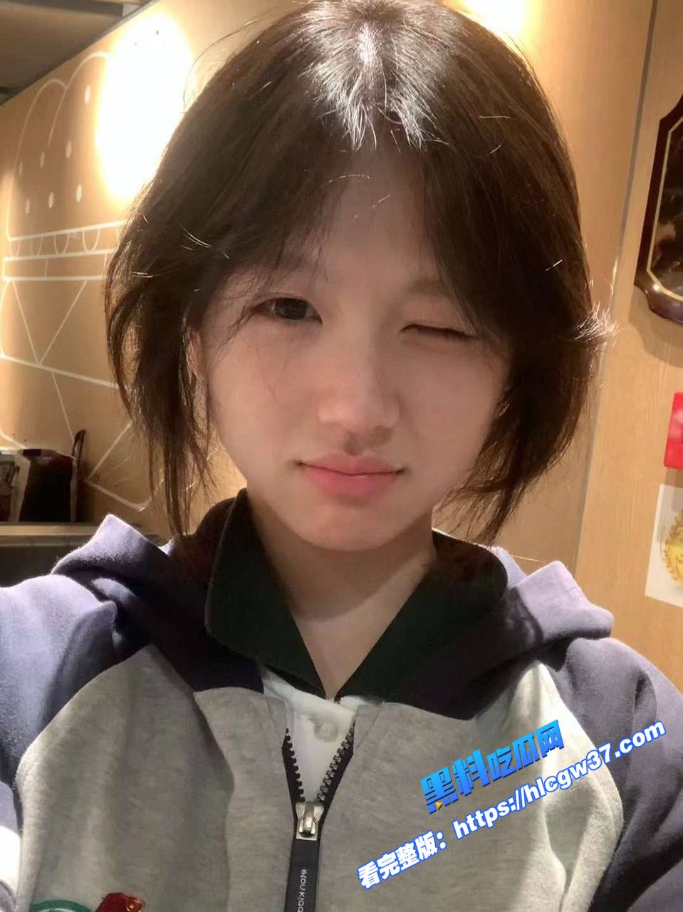 高中生嫩妹小萝莉清纯可爱乖乖女过膝丝袜自慰扣逼跪地口交简直极品反差婊小母狗 图1 高中生嫩妹小萝莉清纯可爱乖乖女过膝丝袜自慰扣逼跪地口交简直极品反差婊小母狗 图1
