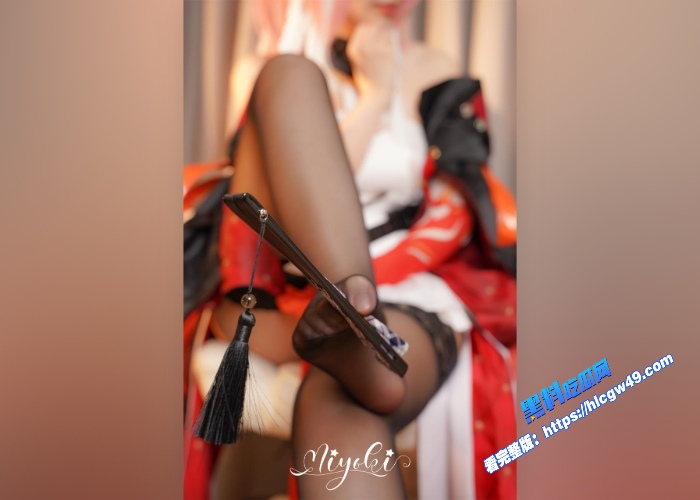 二次元极品福利姬铃木美咲cos鸣潮性感黑丝美腿玉足在线足交无毛骚穴自慰抽插十分淫荡 图30WH700x500px