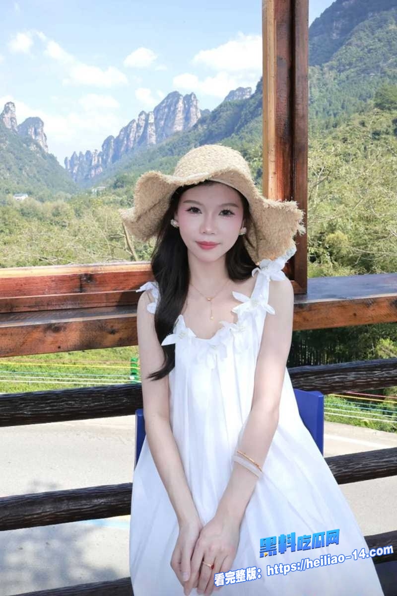 实锤重庆高学历极品留学生魔鬼身材酒店被操到失神骑乘奶子狂摇浪叫全程高能 5