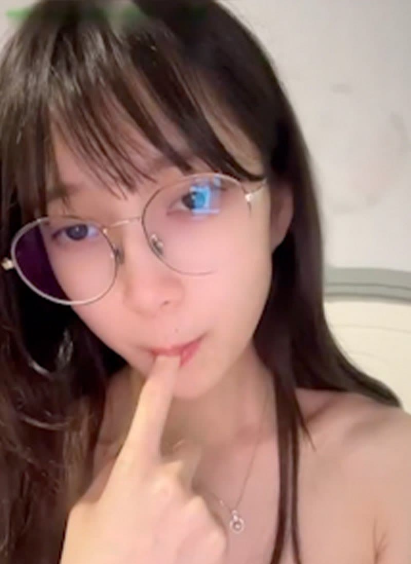 极品眼镜良家小嫩妹1 极品眼镜良家小嫩妹1