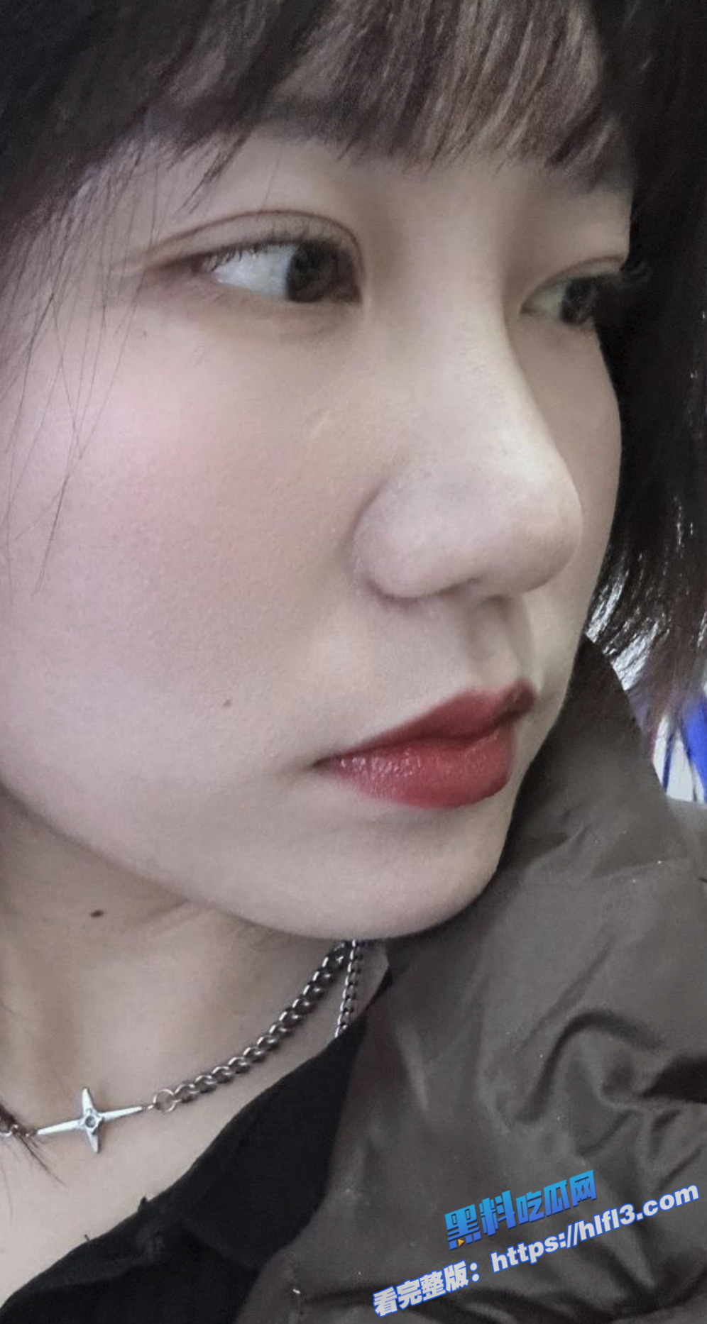 抖音健身网红 没腹肌的张张 黑丝肥臀丁字裤露点骚拍 多角度展示大肥臀！3