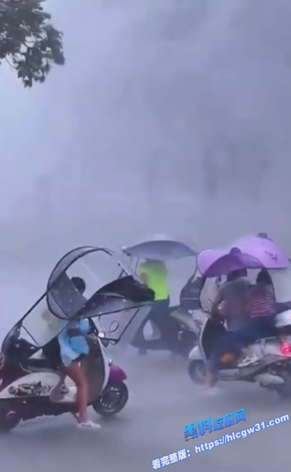 西安极端天气是天灾还是人祸！气象局人工降雨发射48枚火箭弹 当落下的是冰雹 农民的心彻底死了！10