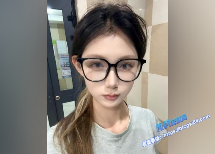 山东理工大学徐悦表面斯文清秀谁想到私下玩的这么野1 山东理工大学徐悦表面斯文清秀谁想到私下玩的这么野1