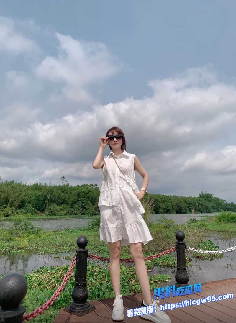 极品美艳嫂嫂网贷逾期后不知所措叫上小叔子来帮忙 2