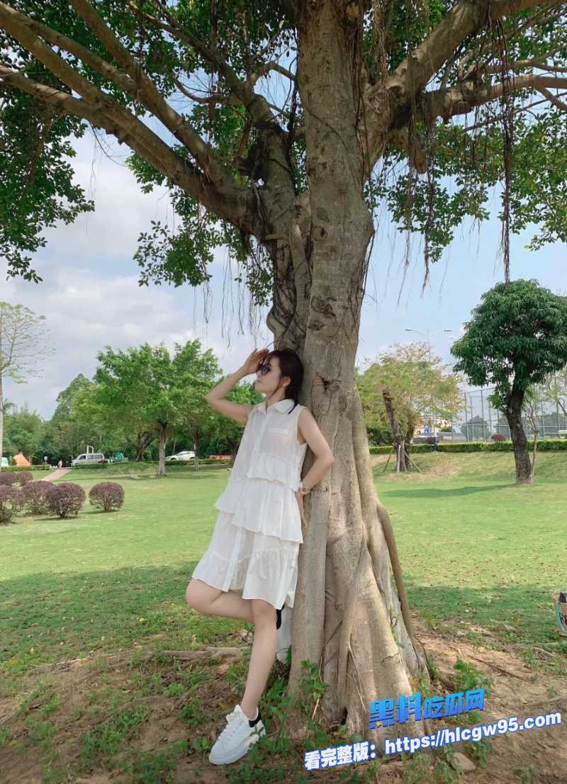 极品美艳嫂嫂网贷逾期后不知所措叫上小叔子来帮忙 3