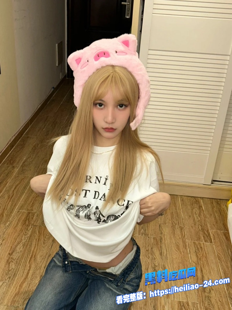 花臂黄毛精神小妹双飞大秀纹身白虎姐妹互口叠罗汉骚浪反差到极致3 花臂黄毛精神小妹双飞大秀纹身白虎姐妹互口叠罗汉骚浪反差到极致3