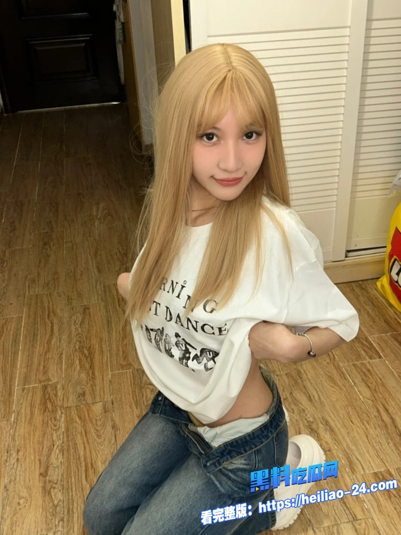 花臂黄毛精神小妹双飞大秀纹身白虎姐妹互口叠罗汉骚浪反差到极致4 花臂黄毛精神小妹双飞大秀纹身白虎姐妹互口叠罗汉骚浪反差到极致4
