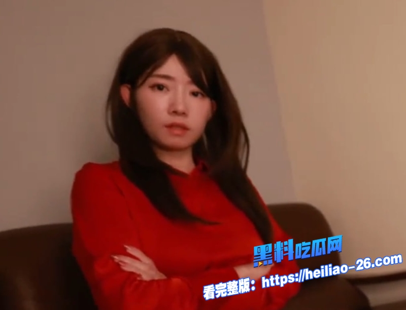 顶级颜值反差女神偷窥美艳女上司裙底风光被抓现行5