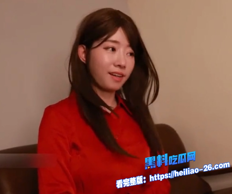 顶级颜值反差女神偷窥美艳女上司裙底风光被抓现行3
