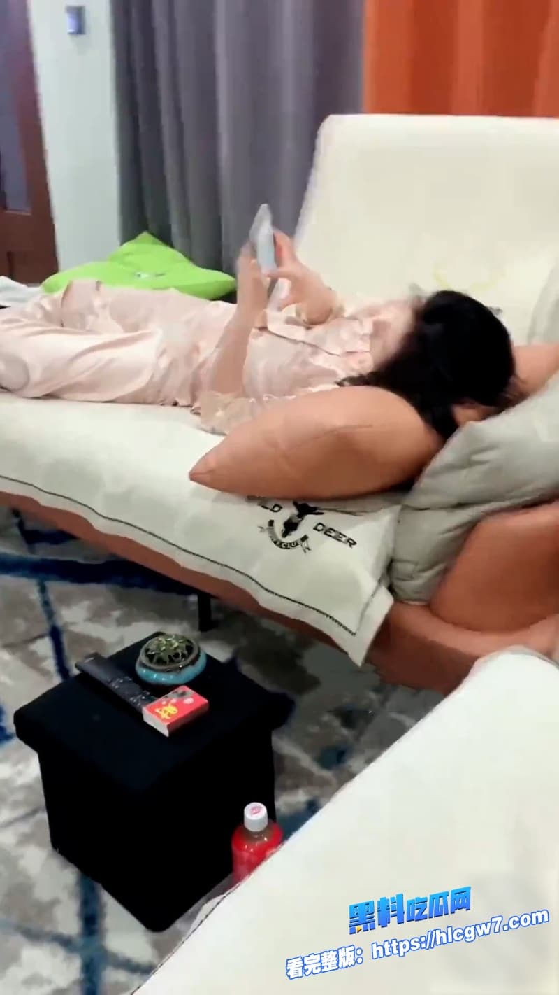 海角乱伦系列亲姐弟做爱全程高能姐姐一边骑乘一边警告再内射就永远不许碰我3 海角乱伦系列亲姐弟做爱全程高能姐姐一边骑乘一边警告再内射就永远不许碰我3