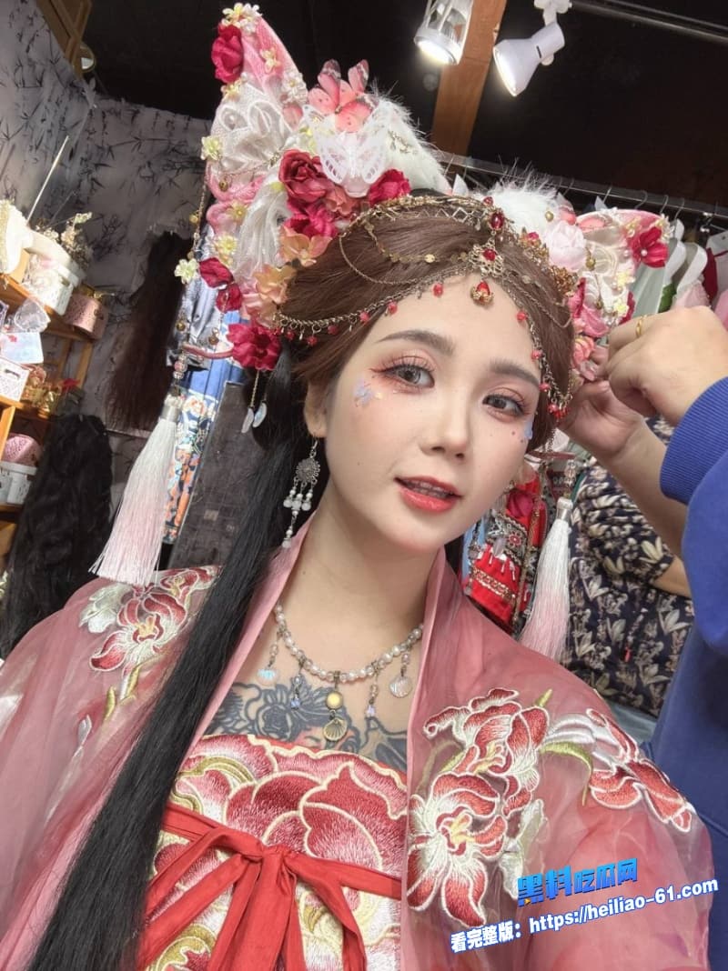 台湾巨乳女优孟若羽剧情新作好色小表妹超黏人露脸跪地狂舔巨屌随后白虎穴被疯狂抽插 娇喘声浪到爆3 台湾巨乳女优孟若羽剧情新作好色小表妹超黏人露脸跪地狂舔巨屌随后白虎穴被疯狂抽插 娇喘声浪到爆3
