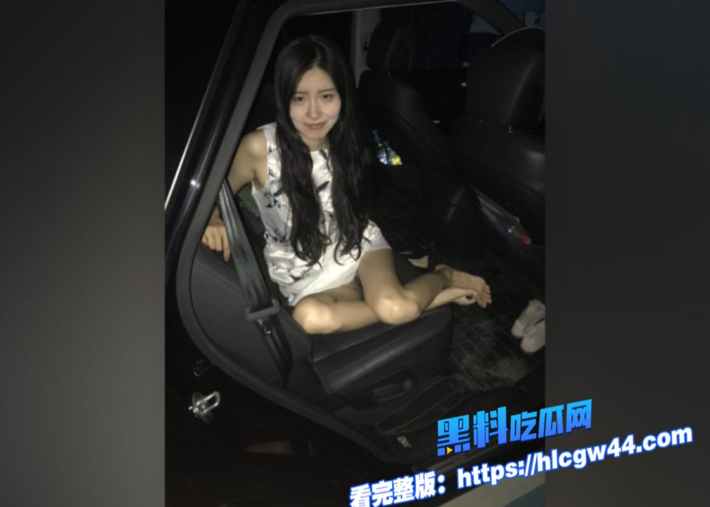 高颜值反差少妇性感尤物被金主狠狠调教后背写满淫靡字迹羞耻与快感交织 1 高颜值反差少妇性感尤物被金主狠狠调教后背写满淫靡字迹羞耻与快感交织 1