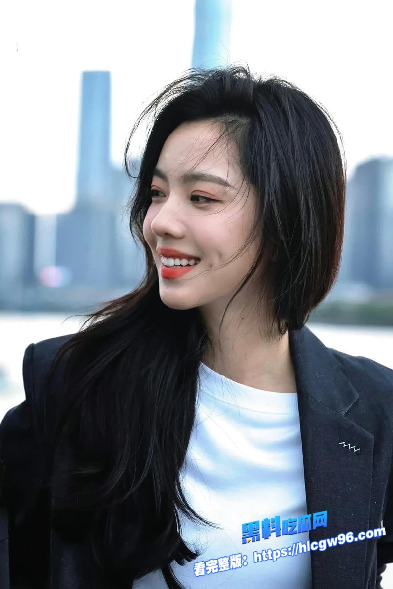 AI明星换脸清纯女神庄达菲5 AI明星换脸清纯女神庄达菲5