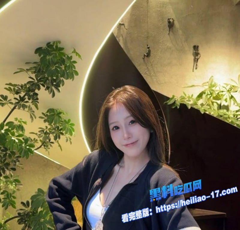 武汉大学暗恋已久极品学妹李娜终于拿下火辣身材欲罢不能4 武汉大学暗恋已久极品学妹李娜终于拿下火辣身材欲罢不能4