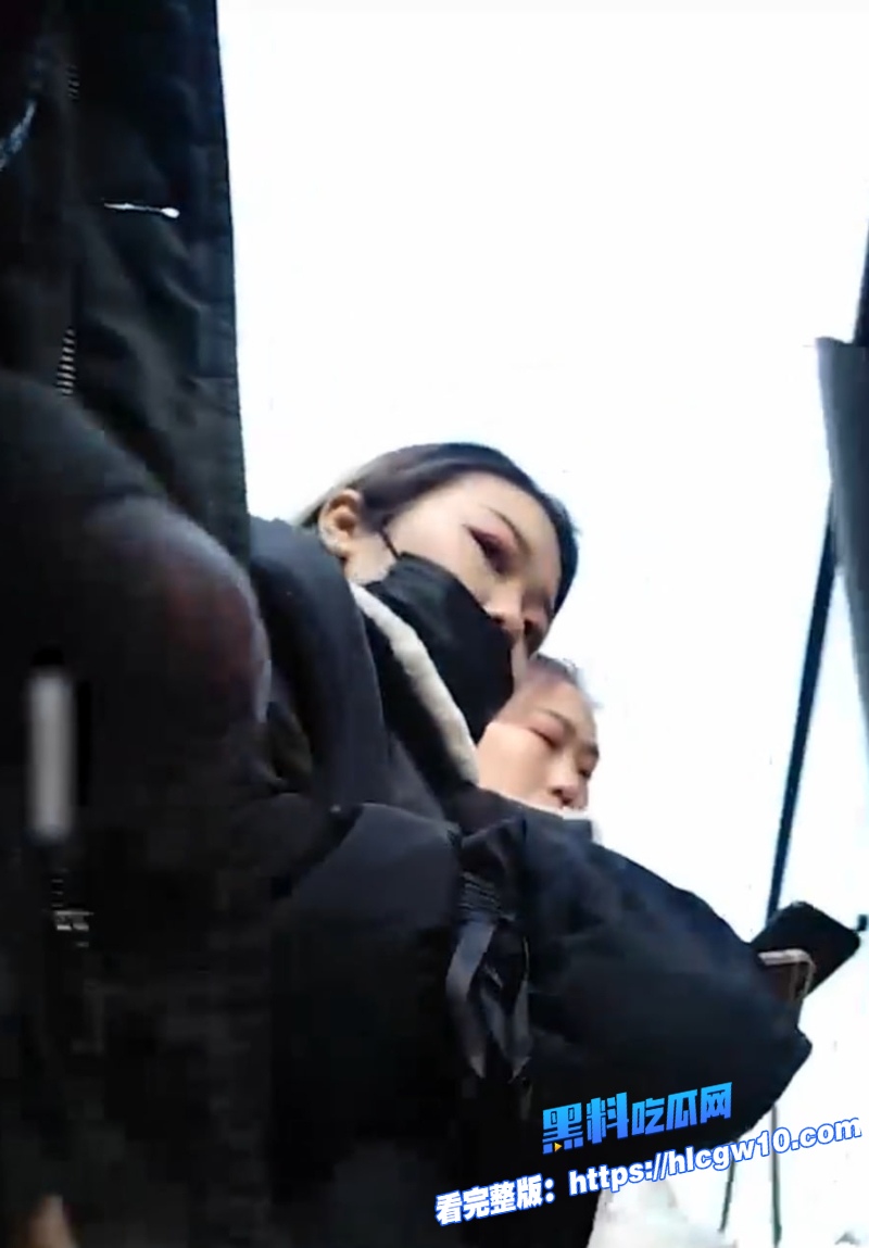 光天化日变态黑虎街射街头当着小姐姐面玩屌路过美女拉姐妹逃跑 7 光天化日变态黑虎街射街头当着小姐姐面玩屌路过美女拉姐妹逃跑 7