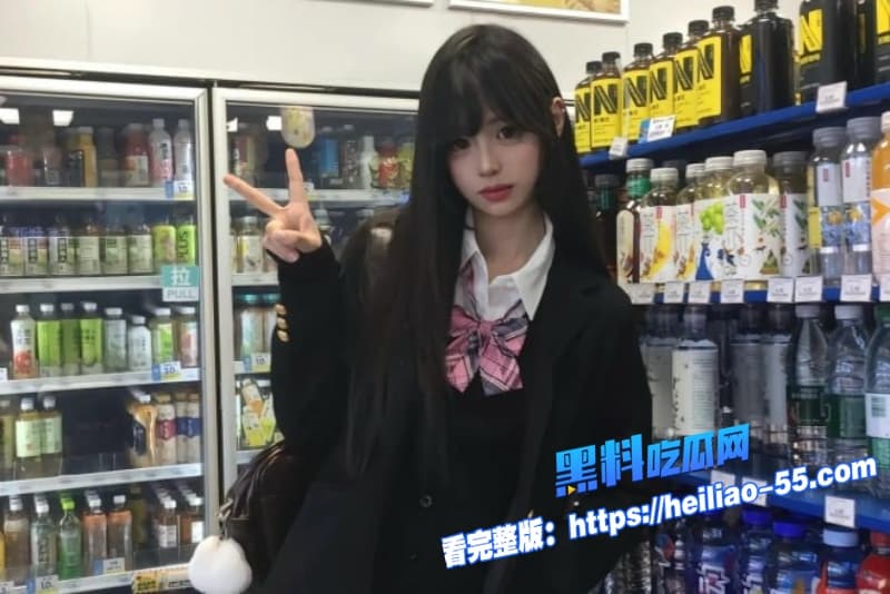 真实兄妹乱伦趁父母不在家哥哥强行插入正在打游戏开麦的妹妹极品白虎嫩穴看的人下面真的受不了3 真实兄妹乱伦趁父母不在家哥哥强行插入正在打游戏开麦的妹妹极品白虎嫩穴看的人下面真的受不了3