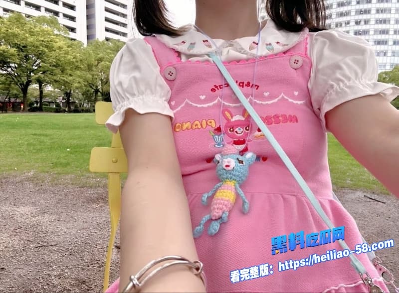 推特高颜值极品萝莉小小呆做爱自拍合集白虎嫩穴遭男友各种姿势疯狂打桩网友直呼受不了10
