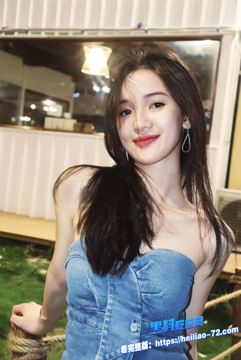 海角乱伦强上哭喊反抗的妹妹从正面到后入再到女上整整一个小时把妹妹操得服服帖帖3