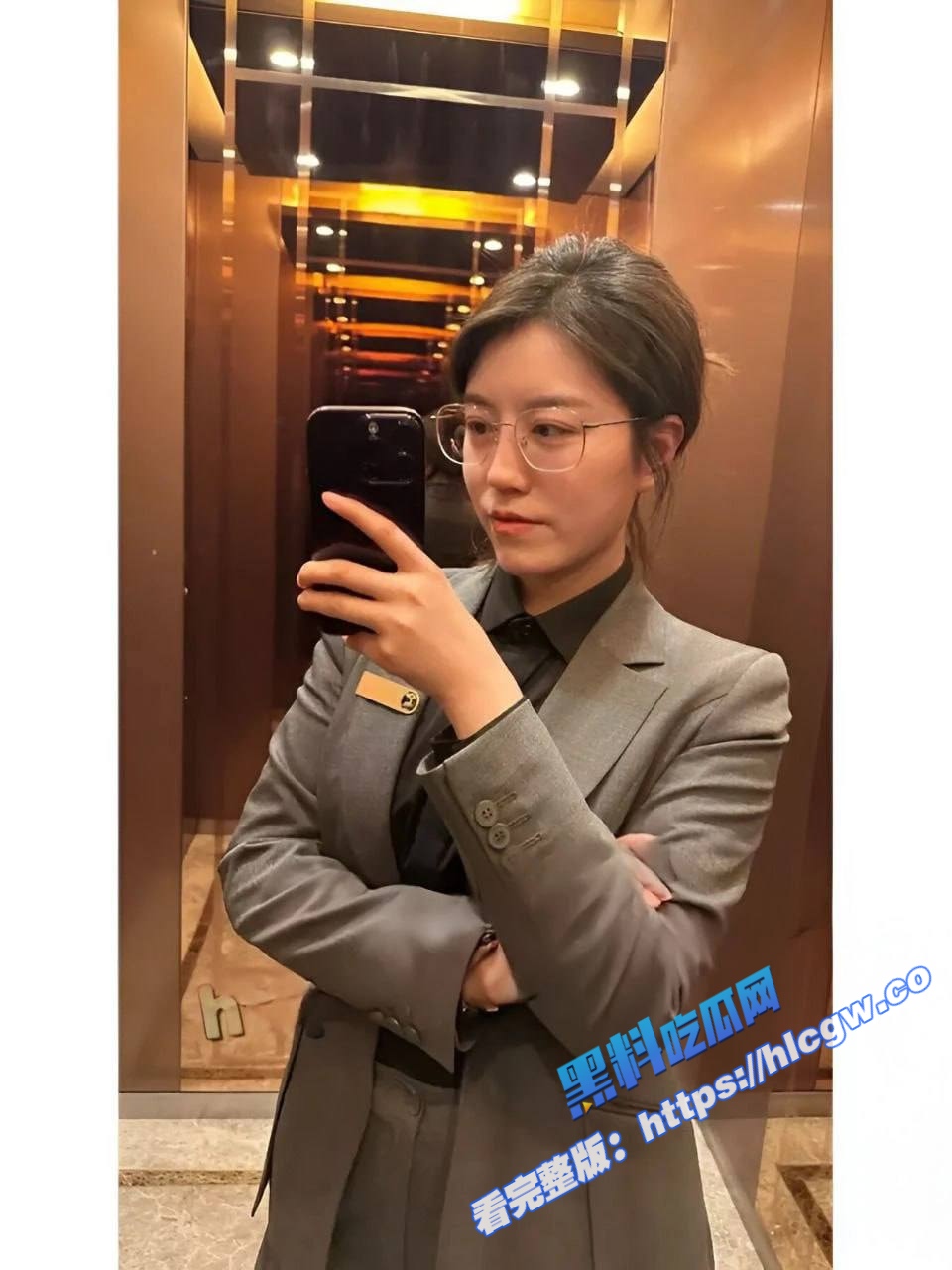 南通金牌售楼小姐 郭智玲 三天卖4套房背后的秘密！看房就发裸照买房就送逼 只要钱到位3P内射任意玩4