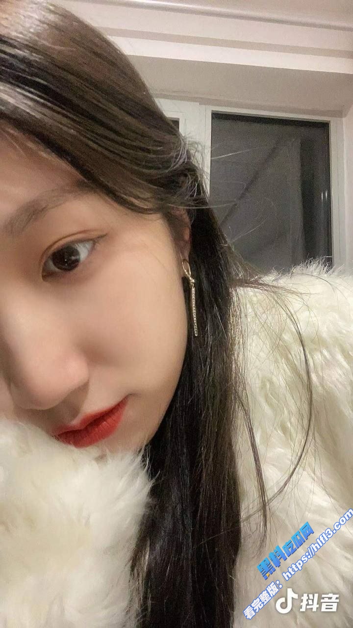中国音乐学院女大学生 王雨辰 被富二代强行拍摄记录性爱视频 被富二代后入无套内射！2