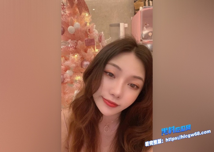 上海外企高颜值白领约炮同城富少性爱视频曝光这雪白巨乳真带劲肥臀后入干的啪啪响 图3