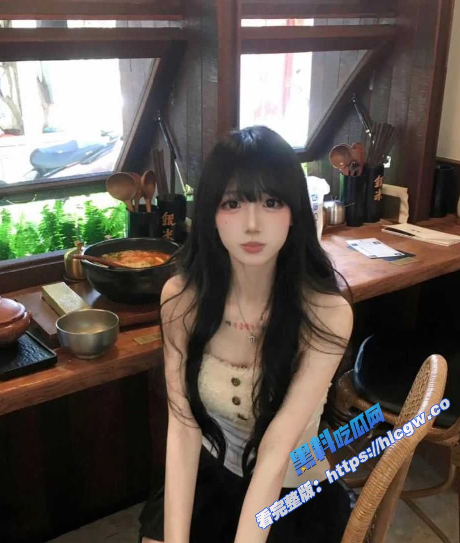 抖音高颜值网红 恋爱绝缘体 可甜可咸可御可萝堪称完美 高价定制视频流出！2