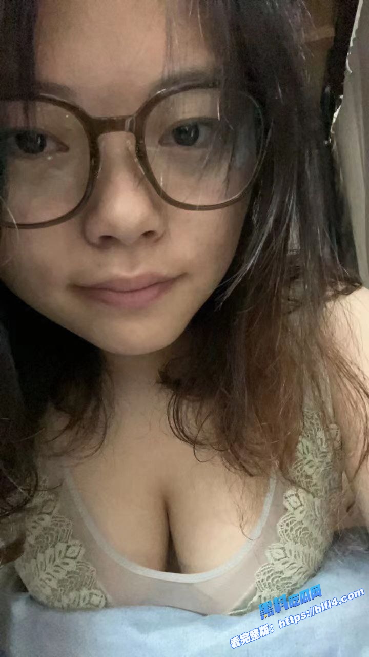 极品微胖小母狗 这奶子圆圆的 一只手都捏不下 小骚逼也很肥直接无套内射2 极品微胖小母狗 这奶子圆圆的 一只手都捏不下 小骚逼也很肥直接无套内射2
