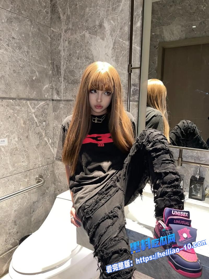 菲律宾精神小妹pipi大尺度视频曝光1