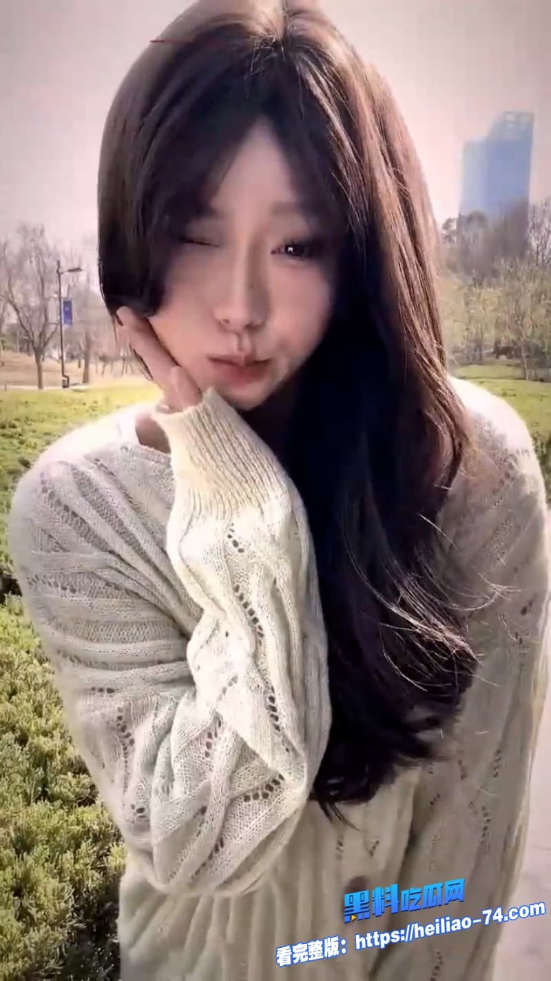 上海女大学生刘萍被金主百般玩弄表面清纯校园女神私下竟是专属的肉便器3 上海女大学生刘萍被金主百般玩弄表面清纯校园女神私下竟是专属的肉便器3