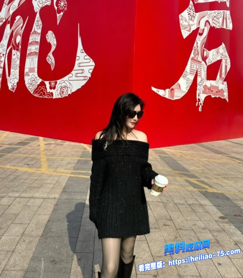 绿帽老公灌醉白虎老婆后叫同事酒店群P她黑丝跪舔浪叫求操太骚了2 绿帽老公灌醉白虎老婆后叫同事酒店群P她黑丝跪舔浪叫求操太骚了2