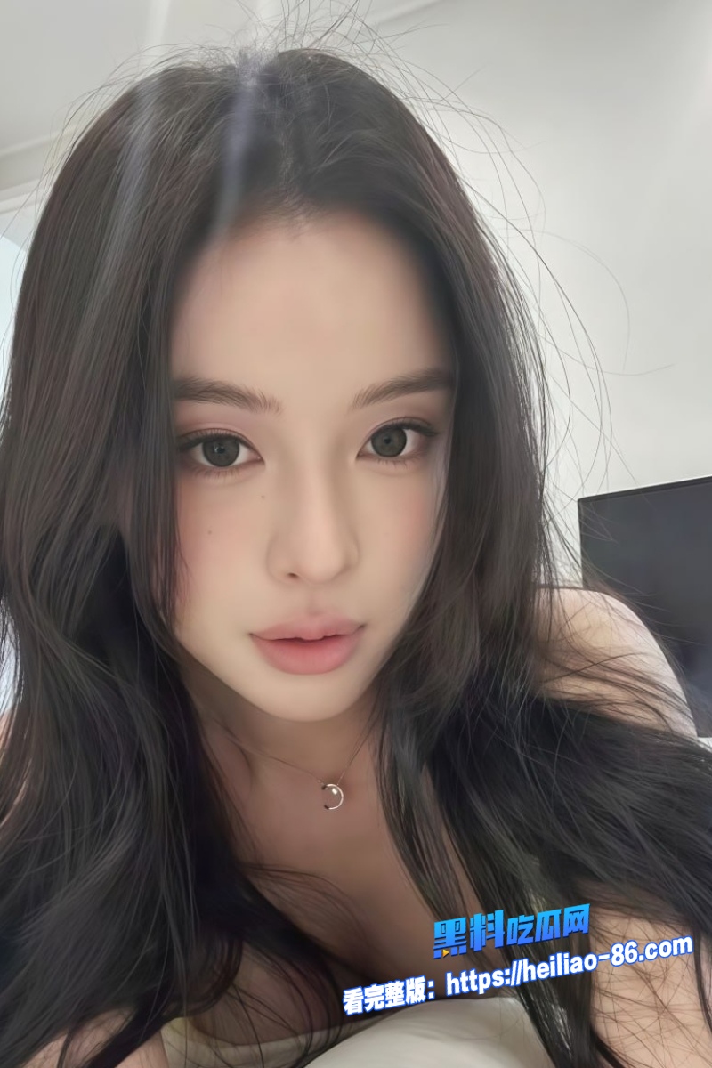 重庆00后 贝儿 身穿黑丝陪睡视频流出 甜美抖音乖乖女私下被大哥各种姿势猛干！9