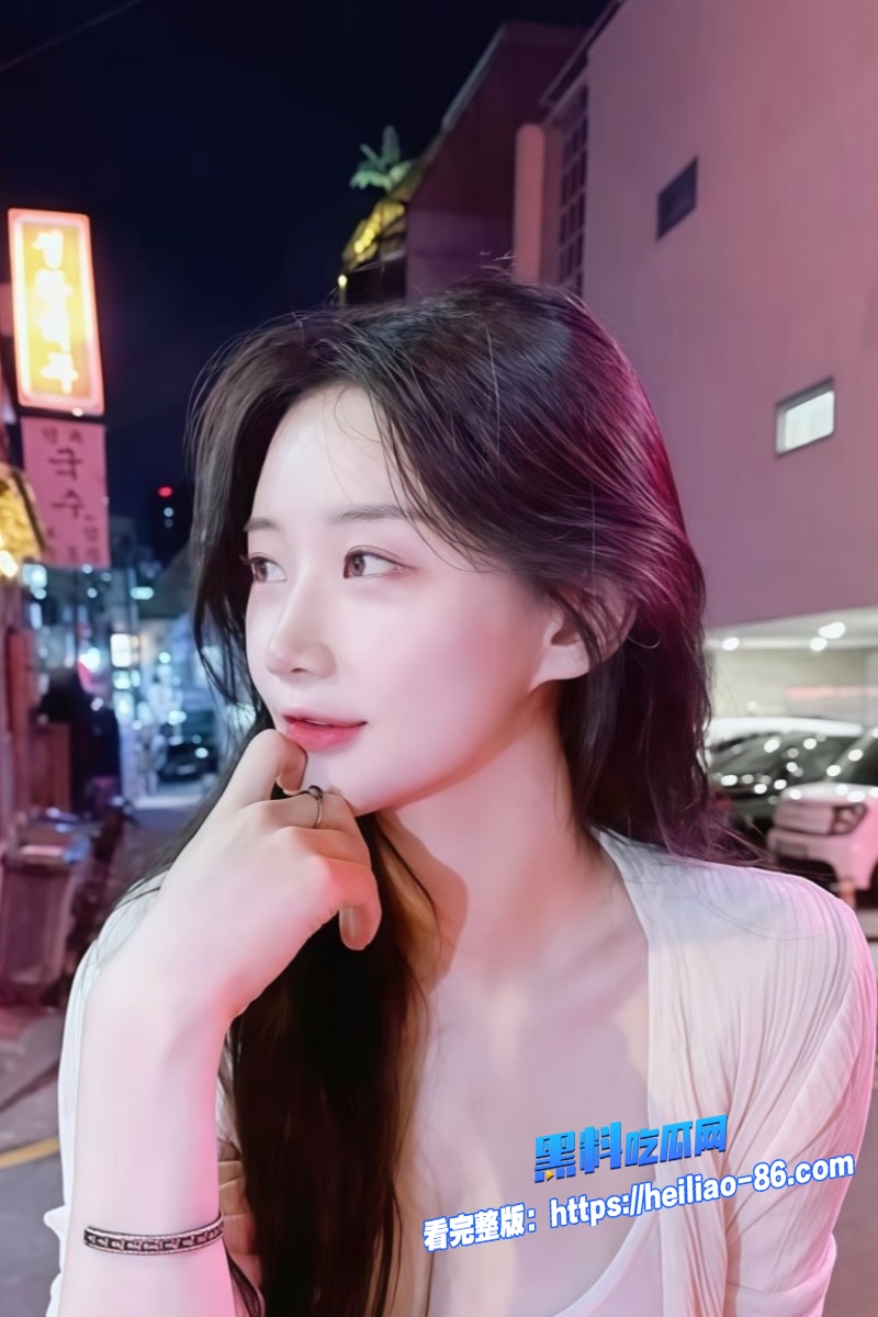 重庆00后 贝儿 身穿黑丝陪睡视频流出 甜美抖音乖乖女私下被大哥各种姿势猛干！10