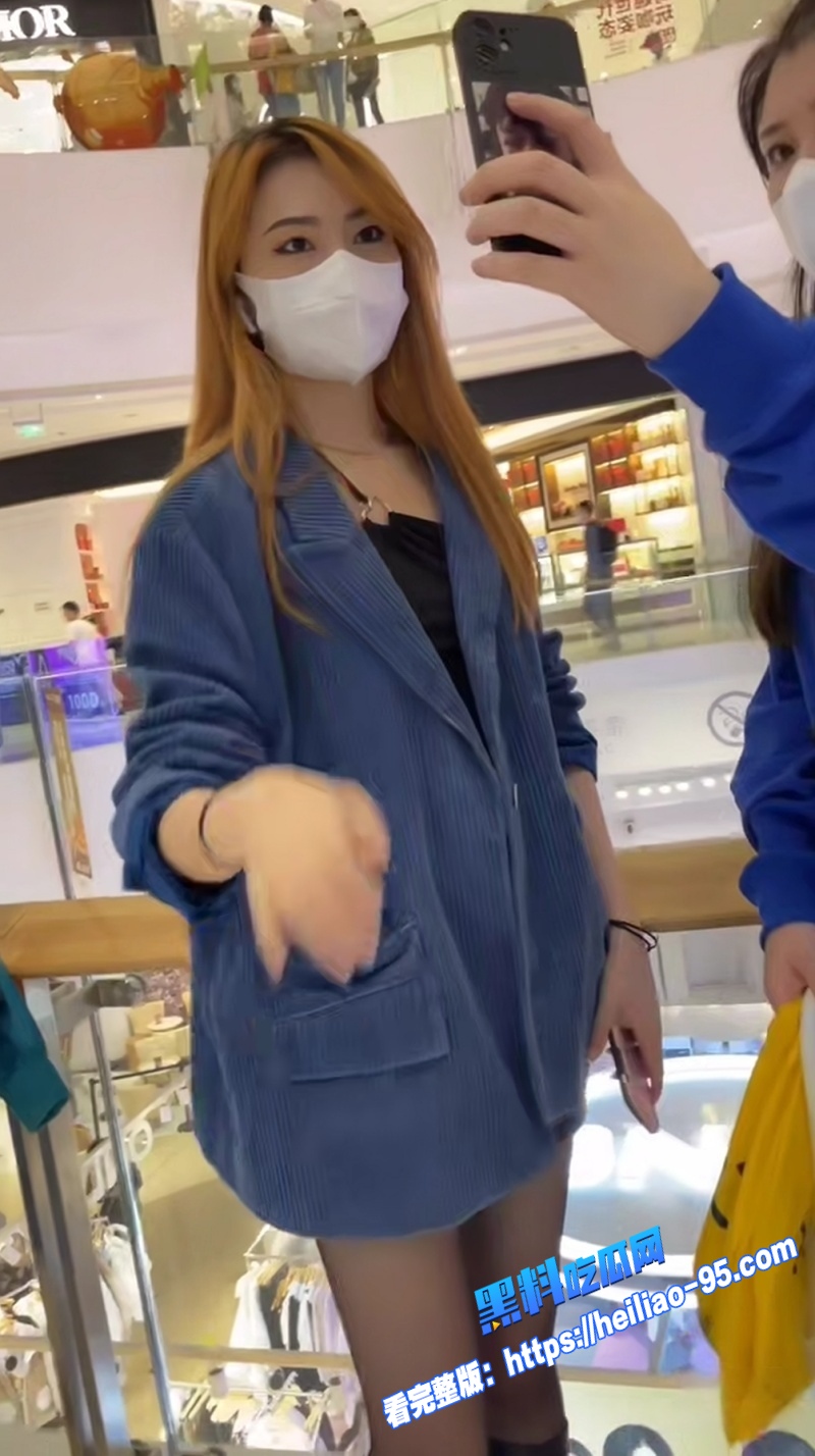 抄底偷拍黑丝短裙口罩极品美女鲍鱼痕迹全露CD小哥再现神级素材8