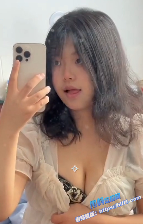 微胖小母狗换上lolita 在镜子前掰开逼自拍 反差吐舌 最喜欢这种小骚货 操起来最爽了!4 微胖小母狗换上lolita 在镜子前掰开逼自拍 反差吐舌 最喜欢这种小骚货 操起来最爽了!4